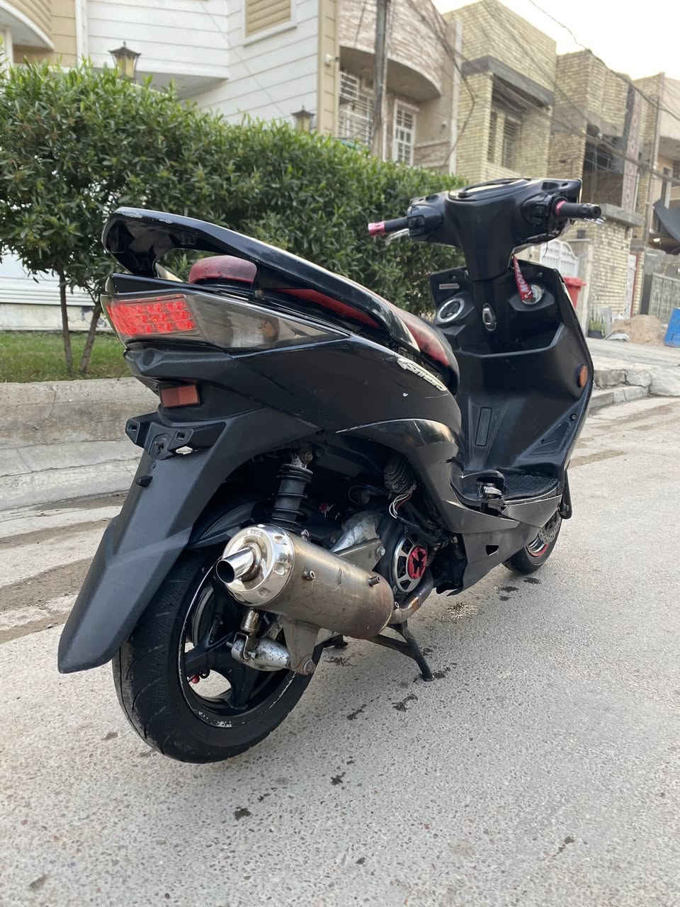 سلام عليكم لد كوري ماشيه 30 بيه كلجات دوشي اصلي وبيه صالنصه صجميه ام حساس اصليه مكينه مكفوله دراجه عليه ادامه كامله نكره بكل وقت شرط بصمه كفراته شويه تعبانه سعر 950 وبيه مجال بسيط للشراي مكاني بغداد الشعب ***********
