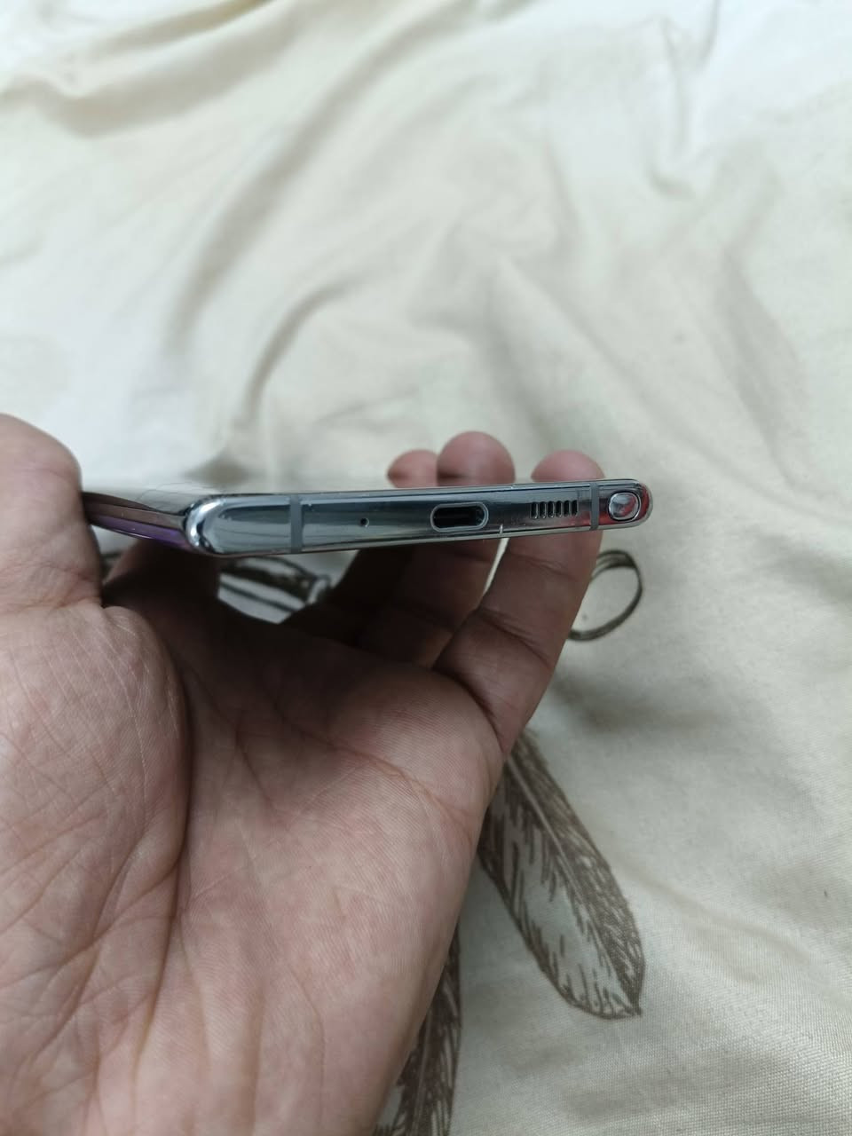 نوت 10 بلاس 256 رام 12 شرق اوسط دبل مامفتوح مكفول من اي عطل بي ضربه ب كلاس لسعر 160 .. لكرخ


**إذا كنت صاحب هذا الإعلان وتريد حذفه لأي سبب، رجاءا أرسل رسالة إلى الدعم الفني**