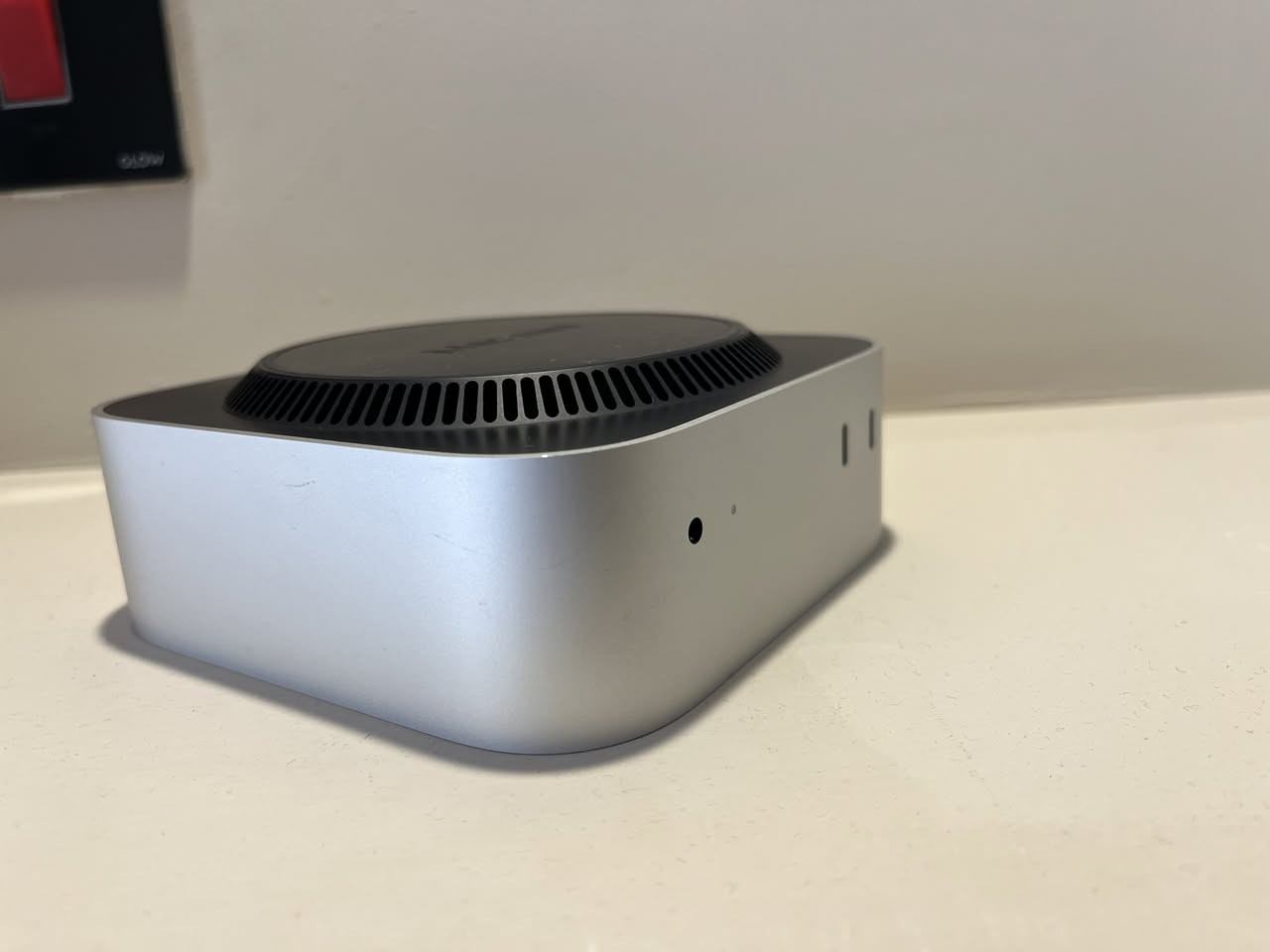 Mac Mini M4 chip

10-core CPU

10-core GPU

16GB unified memory

256GB SSD Storage   

السعر: 650 الف و مجال


**إذا كنت صاحب هذا الإعلان وتريد حذفه لأي سبب، رجاءا أرسل رسالة إلى الدعم الفني**
