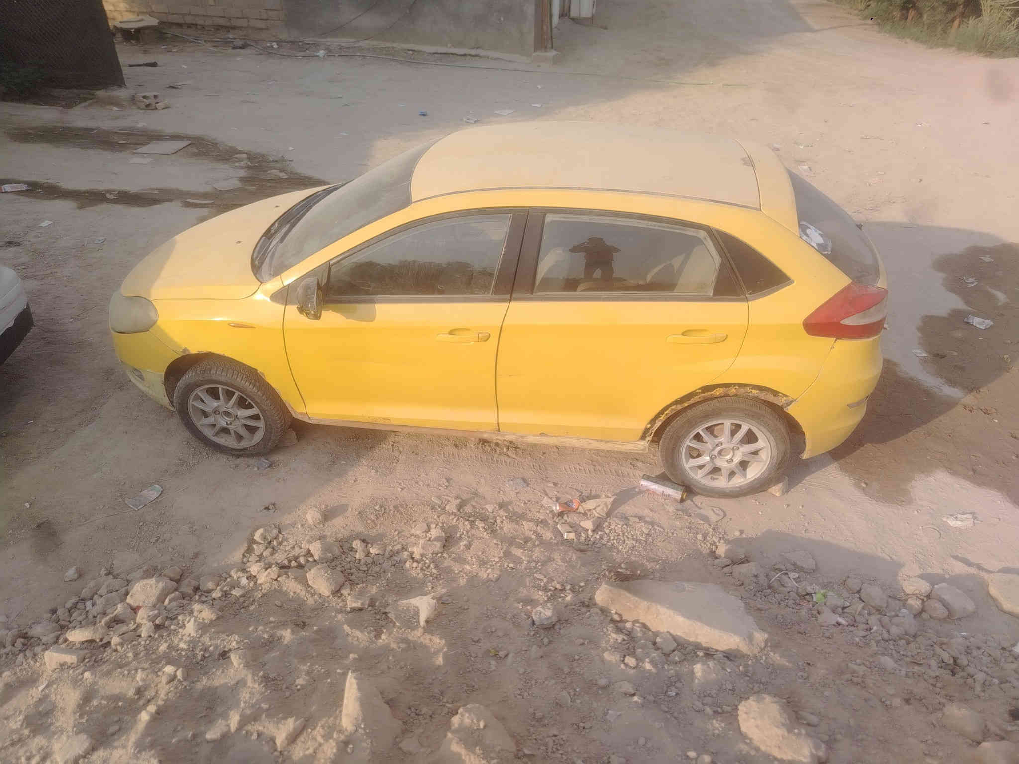 شيري افلاوين موديل 2012 تحويل ثاني يوم سياره مكينتهه كايمه السعر 10وبيهه مجال العنوان دوانيه طريق الدغاره الرقم ***********
