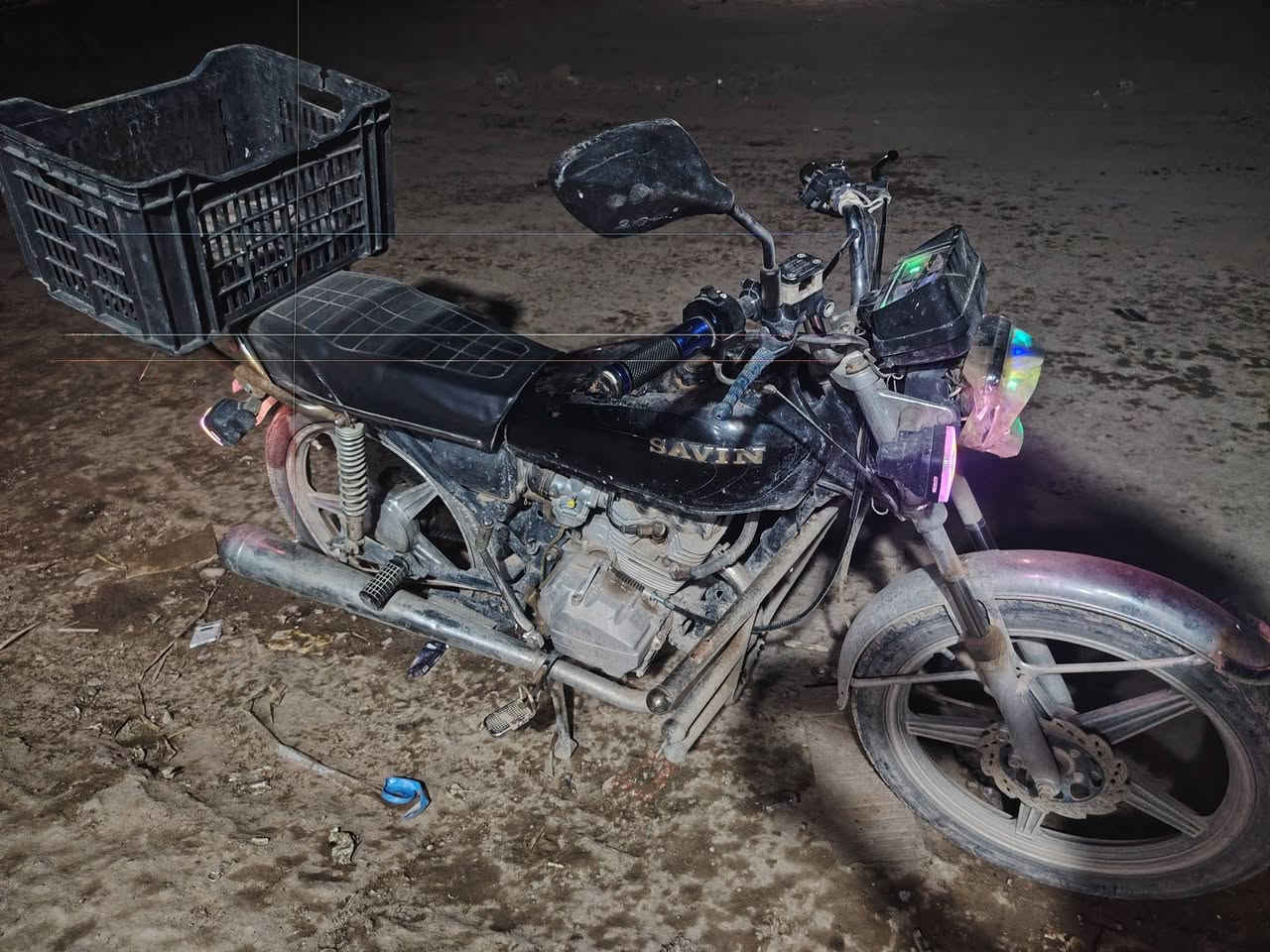 دراجة نوع سيفان مال شغل محرك فول مجفت مفتوح يعني موديل 19 اوراق كامله نضفه 60بالميه كهربائيات شغاله نقص بي دبلات تعبانه او فحمات سلف السعر 250 بي مجال ***********

