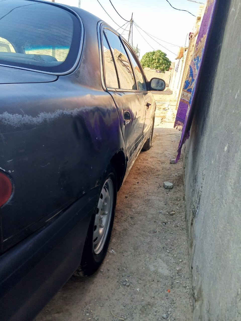 السلام عليكم ورحمه الله وبركاته 
سوناتا تو موديل 1993كير عادي كير ومكينه خير من الله السياره مكفولع لاضربه ولاصبغ يعني بلاديه السياره بلحله ورقمه بابل راعيه يريد تحويل السياره غرفته بلاديه ***********امراوس بسياره اقل منه حتلو تكسي او بيع السعر ب34وبيه مجال
