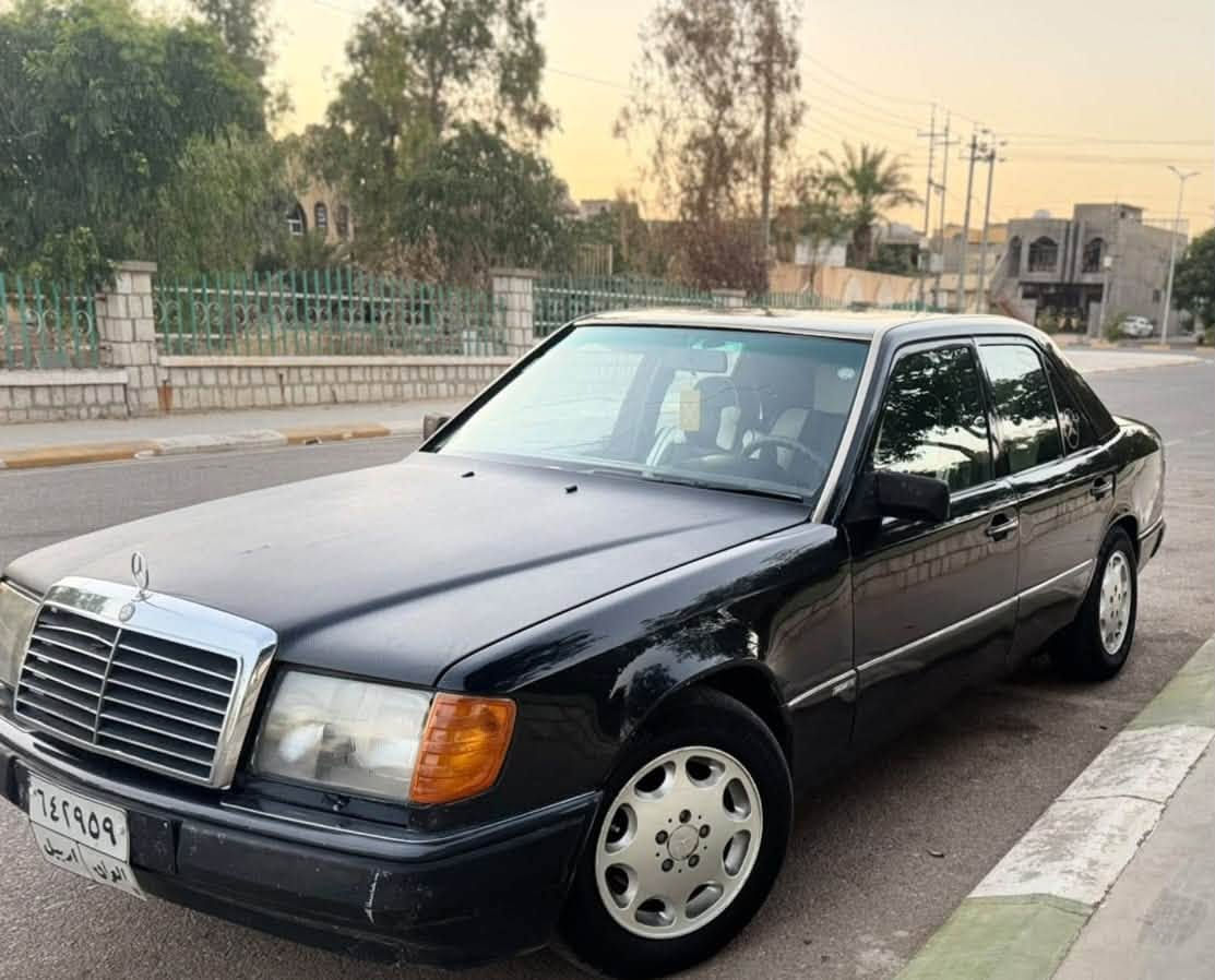 للبيع مارسيدس ***********مودي1992
سياره مواصفات 
فتحه 
كشن جلد
ABS
تبريدثلج باتري جديد
تخم تايرات وياله جديده 
محرك بطه ديلكو 
سياره مصبوغه عام جماليه بدون حادث بدون خياس قواعددبلات سليمه 
بدون نقص بشرط تحويل وكاله 
موقع كلارسعر48بي  مجال
