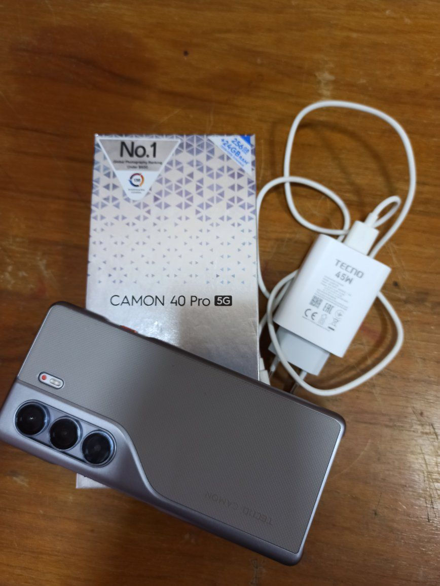 تكنو كامون 40 برو فايف جي
ذاكرة 256 رام 12+12 
نضيف حيل مستخدم شهر واحد 
سعر خاص


**إذا كنت صاحب هذا الإعلان وتريد حذفه لأي سبب، رجاءا أرسل رسالة إلى الدعم الفني**