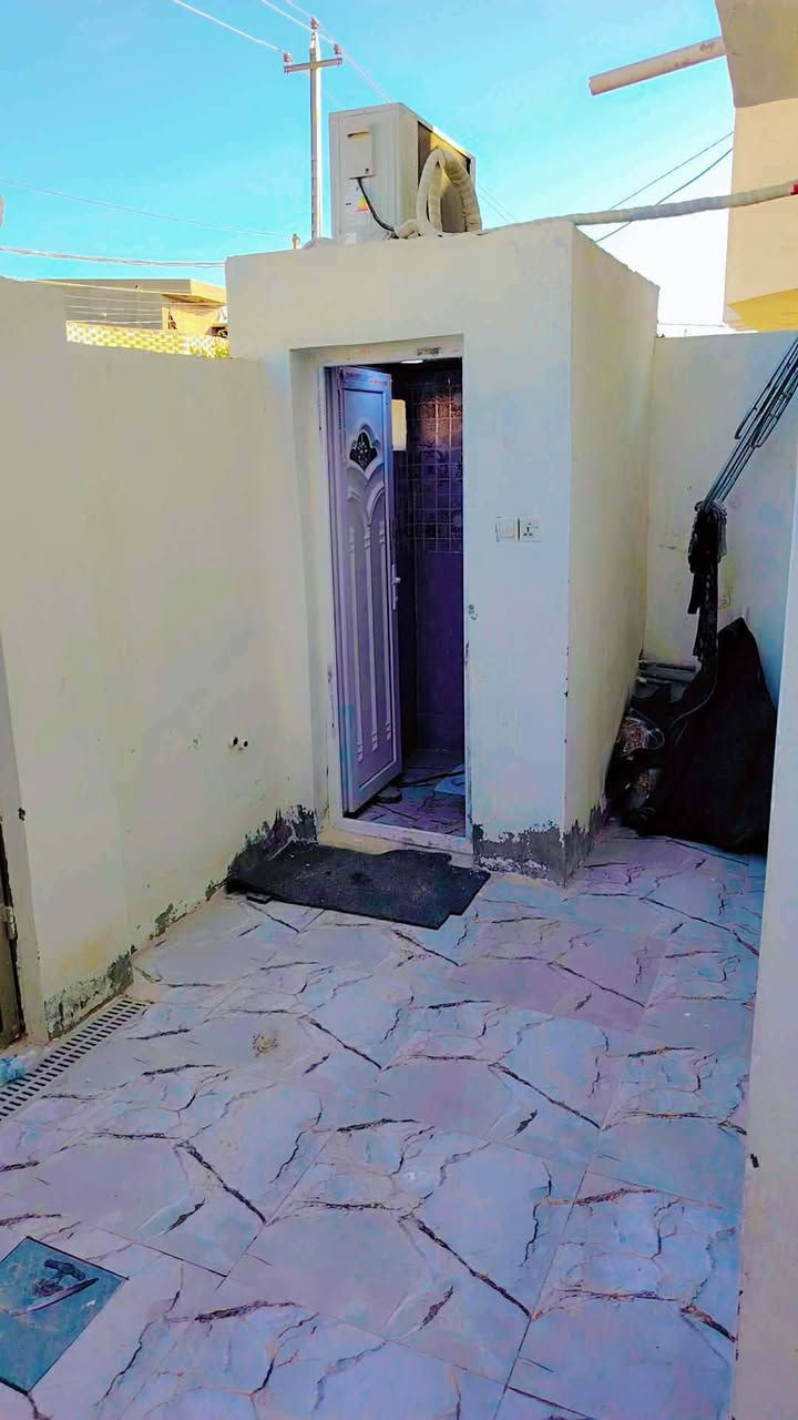 سلام عليكم ورحمة الله وبركاته

مكتب عقارات الهمام الأول

مقاولات عامة بناء الدور والمحلات اشراف وتنفيذ كوادر مهنية مختصة

دار للبيع بالتقصيد طابو زراعي

مساحة ١٠٠ متر اساس كونكريت بناء طابوق سقف كونكريت ارضية بورسلين جدران سيراميك سقف ثانوي
خريطة كاملة

العنوان الكوفة البراكية شارع المطار القديم قرب جامع القبة الذهبية

السعر المطلوب ٥٠ مليون مقدمة ٢٥ مليون والقصد ٥٠٠ الف

للتواصل الاتصال *********** واتساب *********** اتصال او مراسلة الخاص المندوبة نرجس ام حسن
