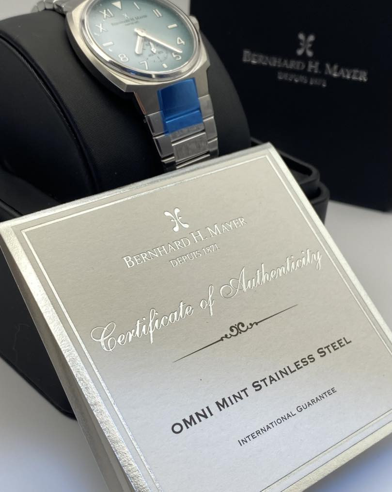 Bernhard H. Mayer OMNI Sky
جديد كُليًا 
كامل المرفقات 
كوارتز 
ابعاد الساعة ٣٦*٣٣
#swiss #swisswatches


**إذا كنت صاحب هذا الإعلان وتريد حذفه لأي سبب، رجاءا أرسل رسالة إلى الدعم الفني**