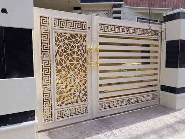 السلام عليكم اخوكم حداد متنقل شغل هندسي درجه اولى شبابيك بيبان سقايف سندويج و تصليحات وكافه انواع الحداده داخل الشطره  اتصلو وتدللون ***********
