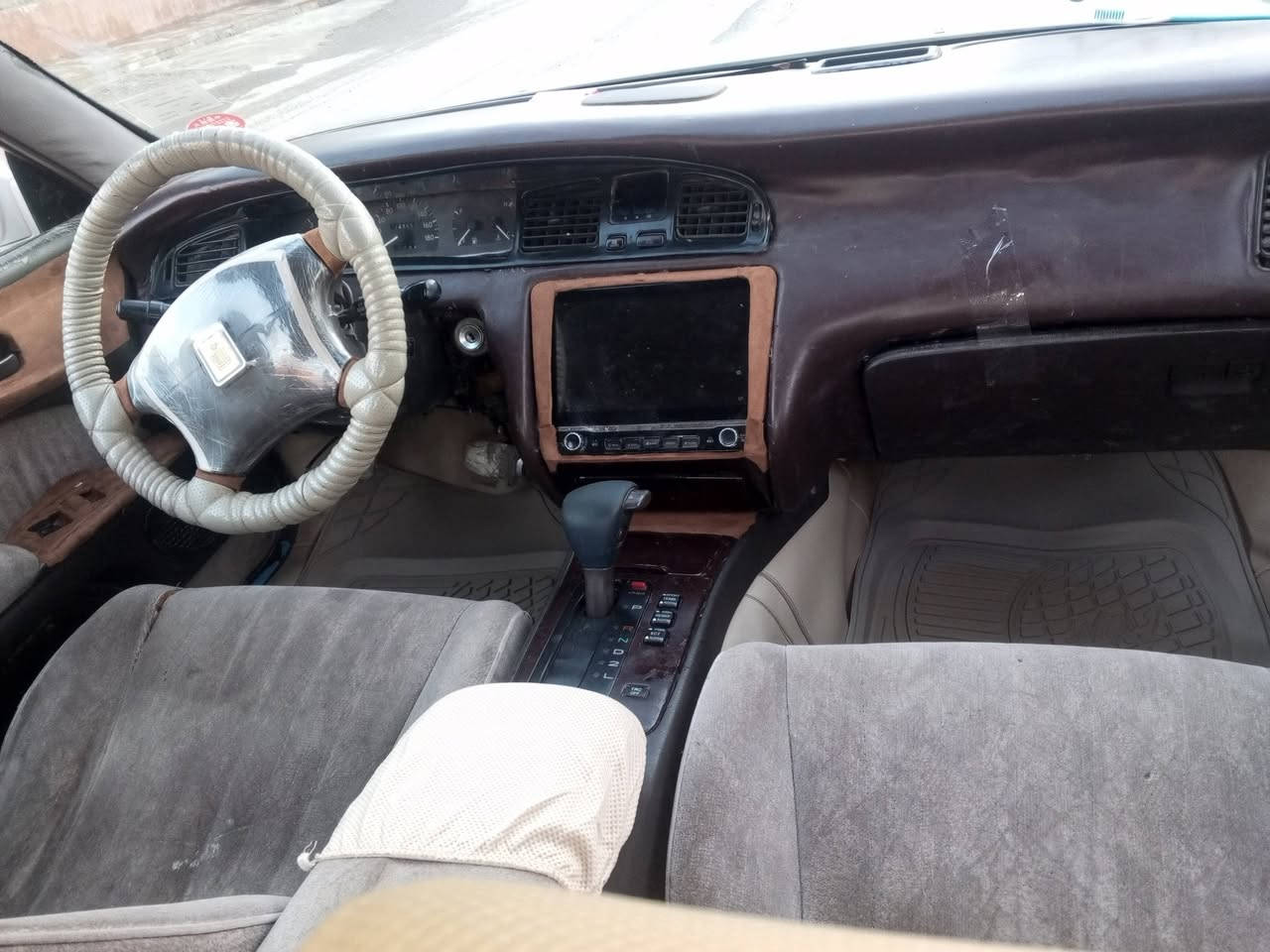 سلام علیکم
بطه ٩٢ سنويه ٢٧

كير محرك  صدر شرط 

مكفوله من كص 

سعر ٣٦
***********
