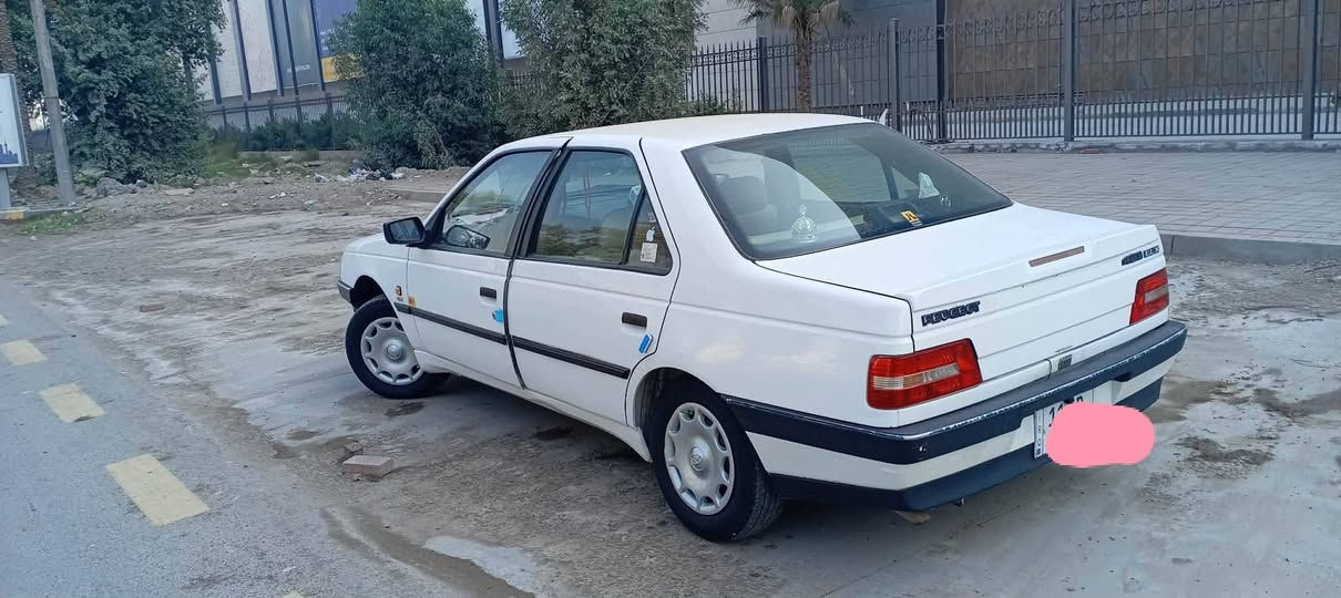 للبيع بيجو ٤٠٥ موديل ٢٠١١ رقم بغداد الانكليزي الجديد خصوصي بسمي السعر ٤٣ ورقه مكاني حي جميله ***********
