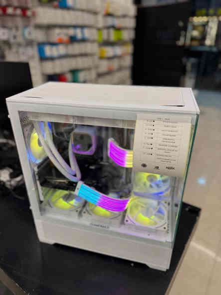 1》GPU●   RTX 4070 asus daul 
2》CPU●   RYZEN  7 5800x
3》BORD●   Asus Prime B550M-K
4》PSU●     700watt Xigmatek
5》RAM●   32 gb agi 3200
6》Hard●    256GB SSD- 512GB SSD
7》Cooler●   DEEPCOOL LS720 SE WH 360MM
8》CASE●GameMax Vista Mini
COSTUM Led Strip For Pc Power Cables

کەیسیکی زۆر بەهیز و نرخیکی هەرزان 
بۆ گەیمینگ و دیزاین 
زەمانی ٣ مانگ 
گەیاندن بۆ هەموو شوینیک هەیە 
***********
نرخی ١٥٥٠ هەزار
ملیۆن و ٥٥٠ هەزار أربيل
