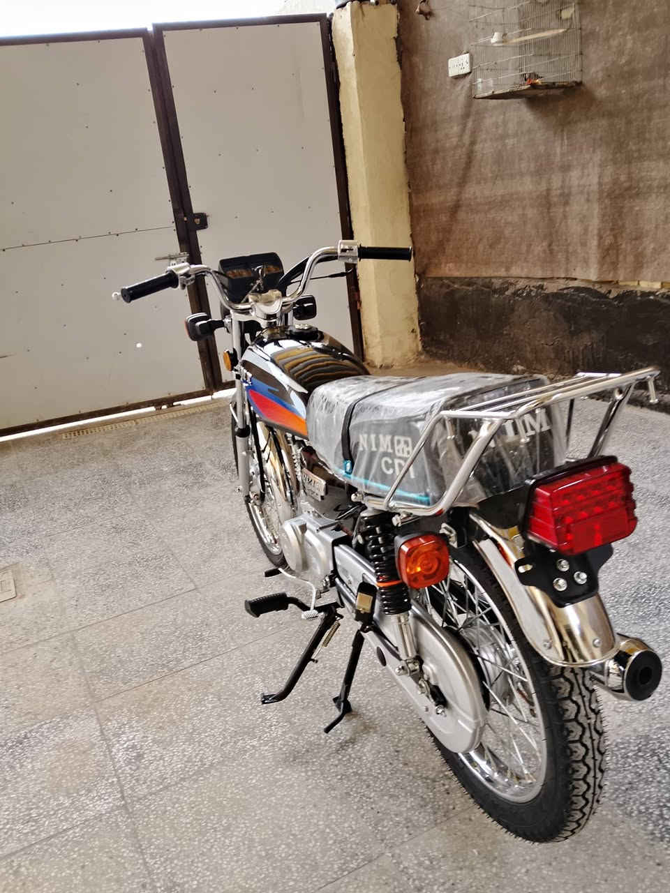 السلام عليكم نامه امتياز موديل 2026 الدراجه الجديده على وضع الشركه مكفوله من الشخط محرك مكفول ما صار لها هواي طالعه من المعرض دراجه باب اول اوراق كامله مكان دراجه كربلاء 
***********
