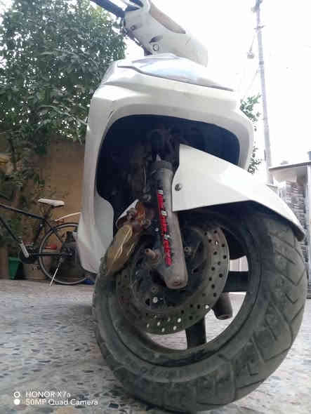 السلام عليكم
دراجه سكنز فحل كابريتر دراجه مرتبه وحلوه مكينته حلوه مرايات دراجه بلاديه تشتغل  سلف وهندر كهربائيات كله شغاله كلوب عالي ناصي سعر ٥٥٠ وبيه مجال بصيط حق الجيه
المكان بغداد الحريه 

وتساب ***********
