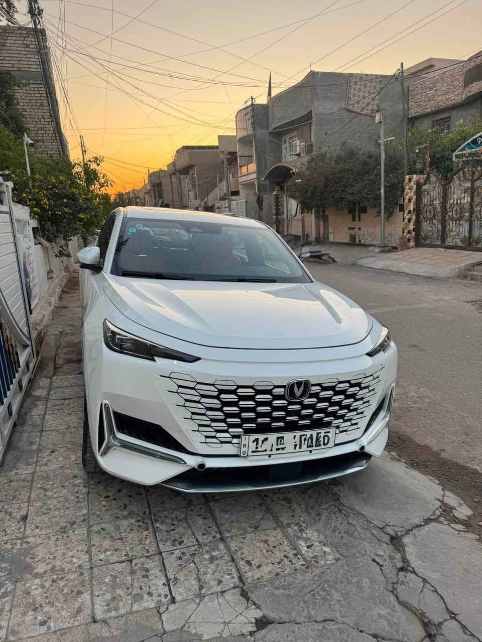 شان جان يونيكي 2024
كفاااالة عامة تحت ضمان البخيت ماشية ٣٧ الف ماعدا شخطين بسيطات موضحات بالصور

معروفة مواصفات اليونيكي اعلى فئة محرك الفين توربو

رادرات كاميرات ٣٦٠ درجة

تسجيل كاميرات

تدفئة تبريد كشنات

كشنات كهرباء

فتحة بانوراما كاملة ....الخ

كاملة المواصفات 

السعر المطلوب ٣٠ ونص مليون 

المكان قرب السيدية حي المواصلات الرسالة الثانية

***********
