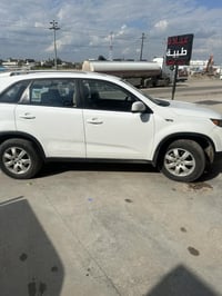 للبيع موديل 2012 رقم اربيل  تفاصيل على الرقم 07762058352