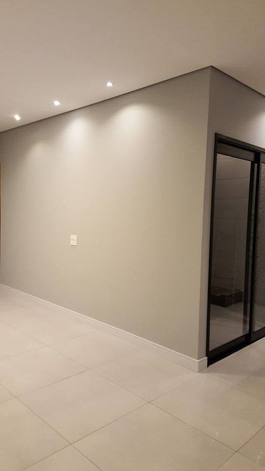 (( صباغ بيوت )) شغل نظيف ودقه بالعمل
((  بيتك ويانه غير )) 
مستعدون لصبغ  الدور  و تصليح الجدران معالجه الرطوبه صبغ بنايات  صبغ مدارس صبغ فنادق ماعليك الاتصال برقم *********** بي واتساب 
برقم *********** بي واتساب//***********
