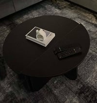 ميز هول قطعتين لون اسود سعر ٣٥ الف ٠٧٧٠٧٥٦٢٨٤٦