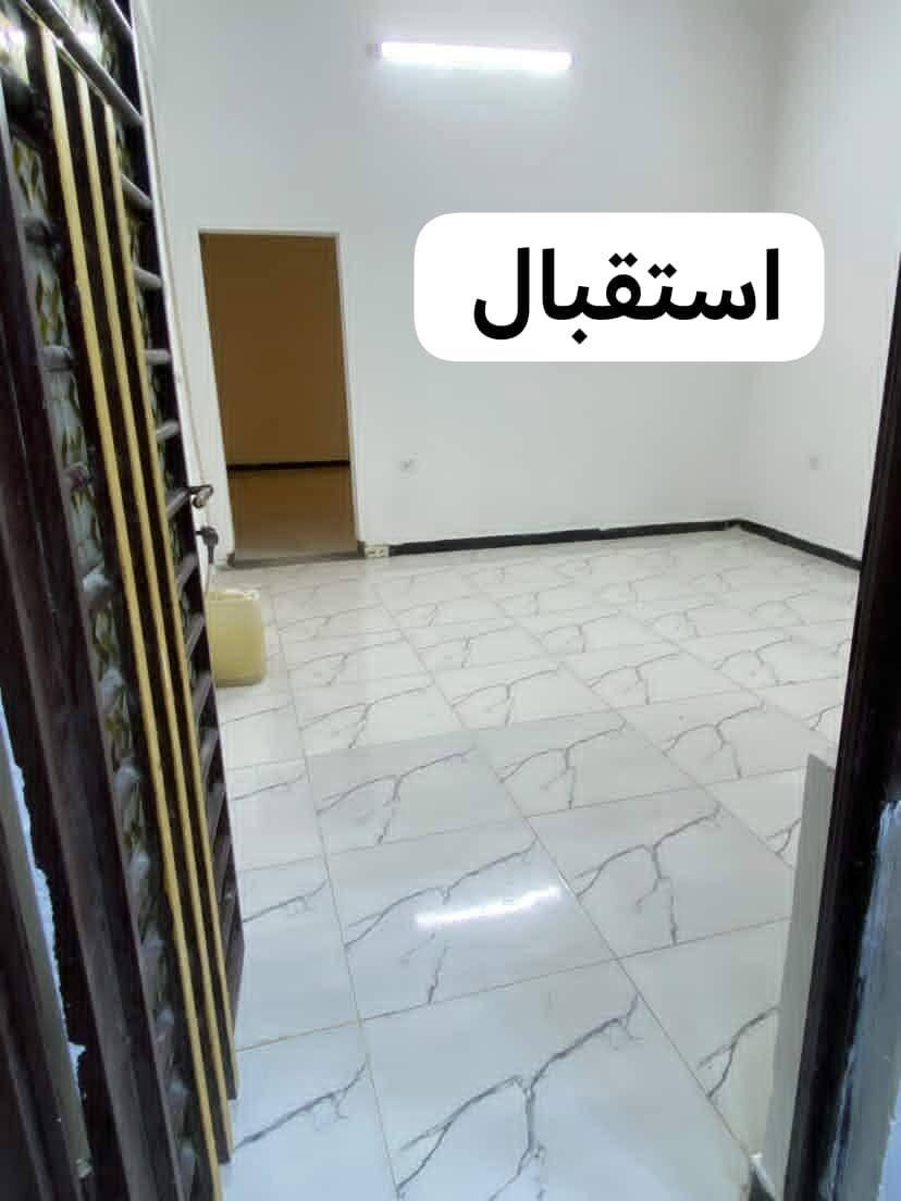 بيت للبيع في الامين الثانية شارع النواب يم ساحه دكسن 💥 نهايت شارع ابو صباح المضمد يم صوره السيد تجاوز بي ورقه تمليك غرفتين وصاله ومطبخ💥 *********** للاستفسار
