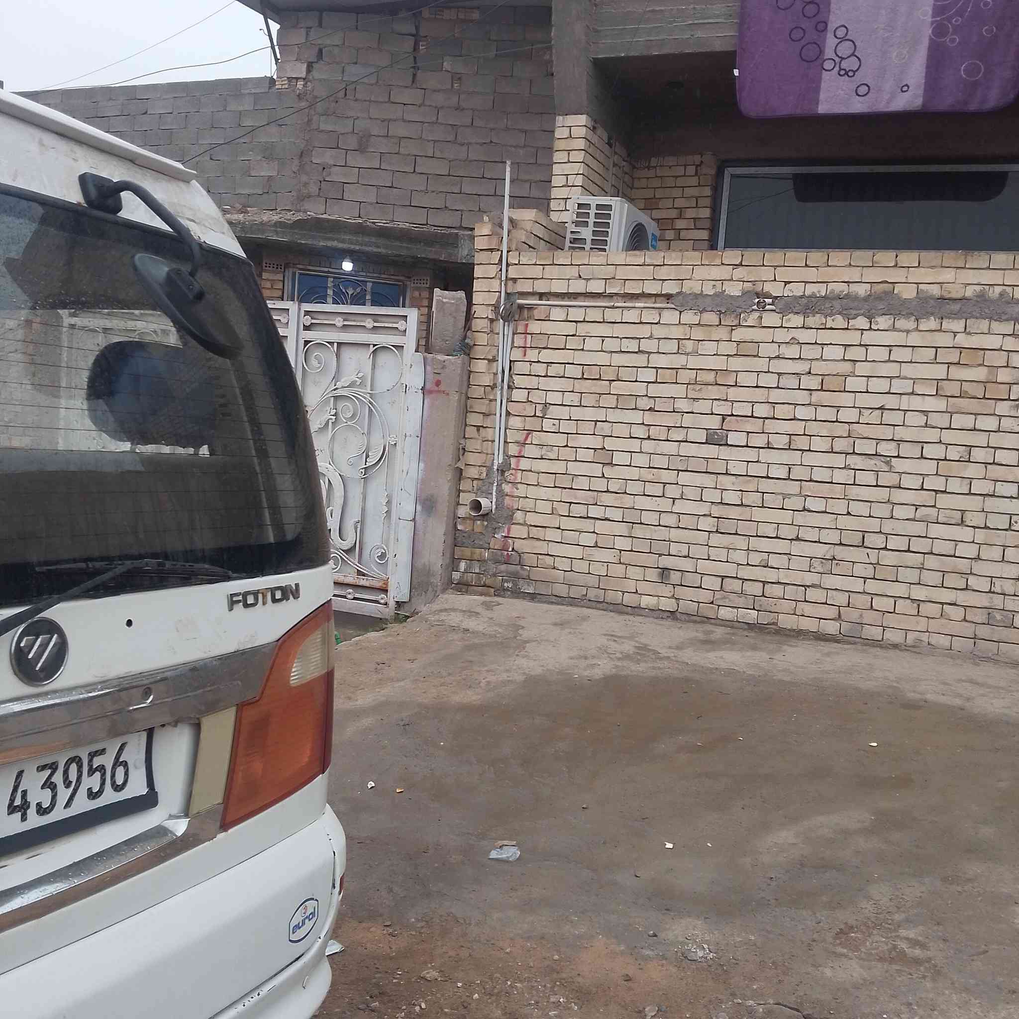 سلام عليكم سيارة فتون مديل 16بدون صبغ بدون ضرر مكفوله كير مكينه اكسن جديدة خير من الله سيارة باسمي رقمها نكليزي  هزتها ما ساقطه مصفره هيئه وغرامات وضريبه  سعرها 78وبيها مجال قليل لشراي موجود عل رقم ***********ما متواجد عل فيس
