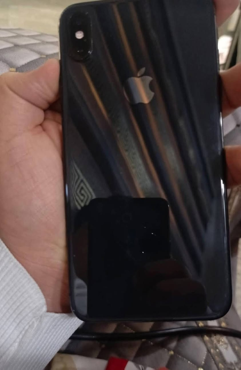 اكس إس ذاكره ٦٤ الجهاز فول نضافه ١٠٠/١٠٠فقط مبدل بطاريه  من الشركه بطاريه 🔋١٠٠
فقط بيه خلل واحد أي واحد يتصل عليك يطلع يمه مشغول إنتا تتصل عادي يرن 
ضمان الجهاز يومين 
سعره ٩٠ وبيه مجال قليل تواصل واتساب أو خاص ***********
