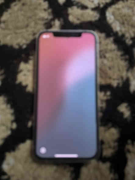 ايفون 12 عادي
بطارية 77 

ذاكرة 64 

تلفون ما مفتوح وممبدل بي اي شيء

كلش نضيف 

كامراتو شرط فول

الاضرار مثل مموضح 

ينرادلو جام كامرة سعرها 5000 مو اكثر 

والكلاس مال شاشة بي فطور

سبب البيع 

( قافل ايكلود )

تلفون نضيف صارله سنة وشوية تقريباً ما مستعملة والبارحة فتحته  وجاي استعمله طبيعي ، ف شفت ينرادلو فورمات فرمتته ونسيت الباسورد مال ايكلود هاي قبل نص ساعة مو اكثر 

( طبعاً الايكلود يفتح بـ20-50 الف يعني ميكلف هواي )

سعر 150 وبي مجال .

تواصل ***********
