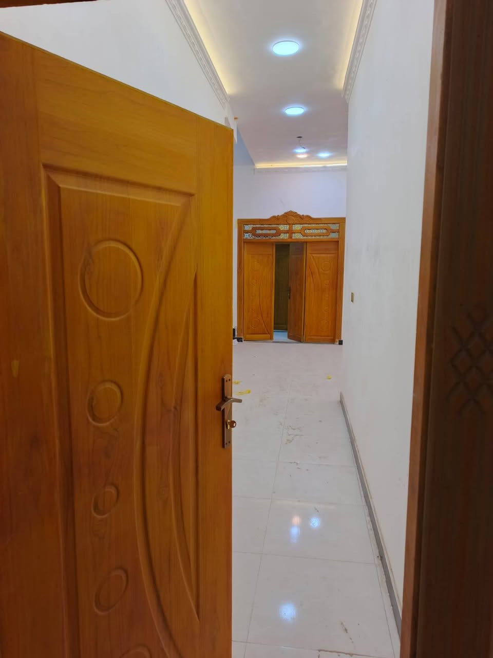 أسعد ألله أوقاتكم بكل خير 💒
اللاستفسار ***********
توفر دار سكن للبيع 🔸
بناء حديث 2026
شقل درجه أولى 
بيت تحفه ماشاألله 💫

المساحه 200 م
على شارع 10متر
جميع الخدمات متوفره
مدارس + ماء + كهرباء + مجاري

محتويات الدار ⬇️

كراج + 
ديوان + صاله ضيوف
موزع + غرف نوم عدد 2
مطبخ + صحيات داخلي خارجي

نوع العقار : طابو ملك صرف زراعي عراقي سند 25

العنوان ألبصره ابي الخصيب ابو مقيره قريب على لمستوصف ابو مقيره  موقع راقي يبعد عن شارع سايدين 200 متر 

سعر البيت 125 مليون وبي مجال 

اللاستفسار ***********
