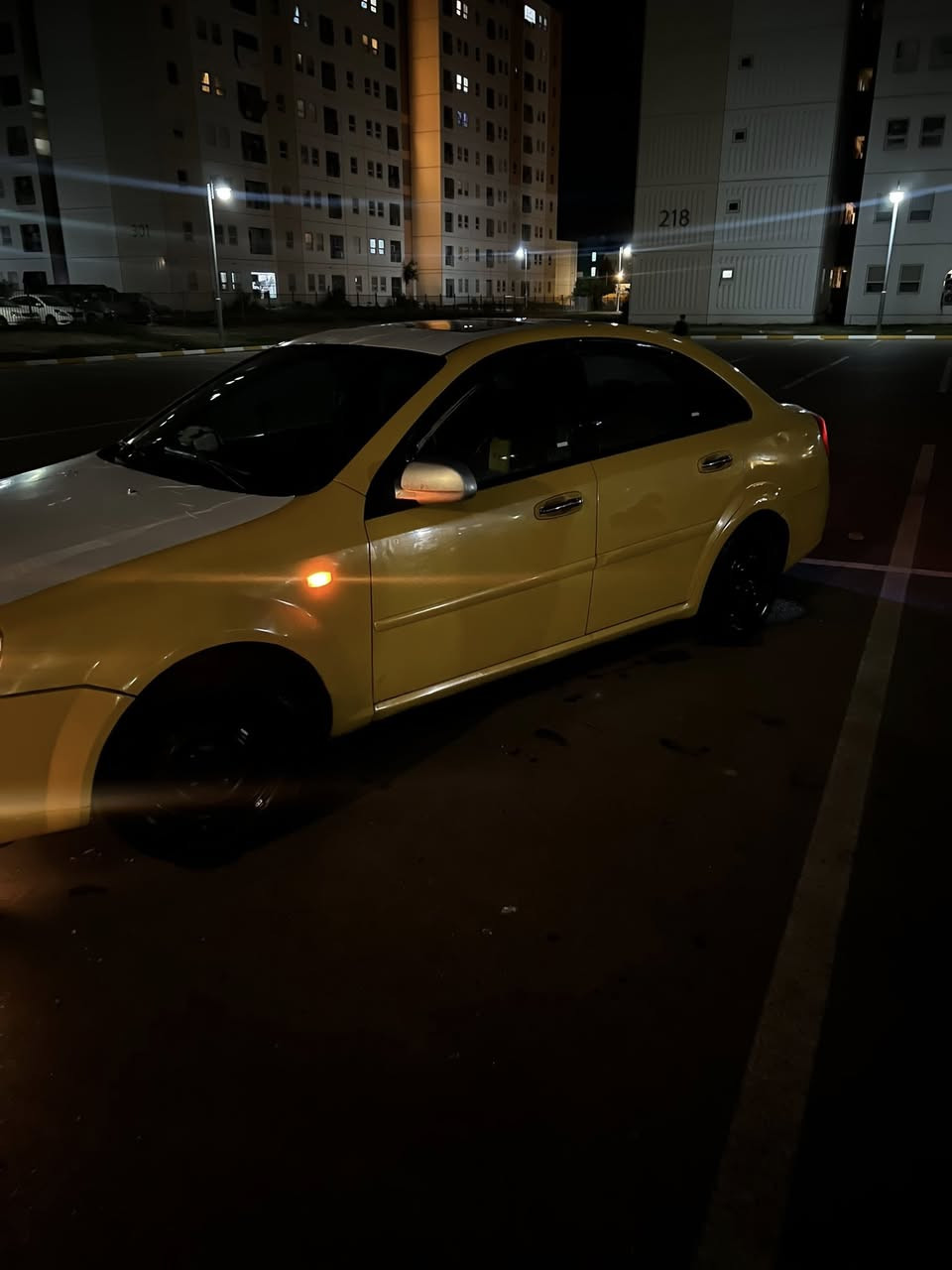 يالله سلام عليكم مراوس او بيع كم سياره دايو لاستي اوبترا شكل الاوبترا كير محرك كفاله محرك اخرس تدفئه تبريد ثلج سياره لا جطل ولا شي مواصفات معروفه فتحه سقف مري كهرباء سياره بدون حادث فقط طخات وصبغ لا لغد لا شاصي عنواني بسمايه رقمي ***********
سعر السياره 65 وبيها مجال بسيطط حيل
