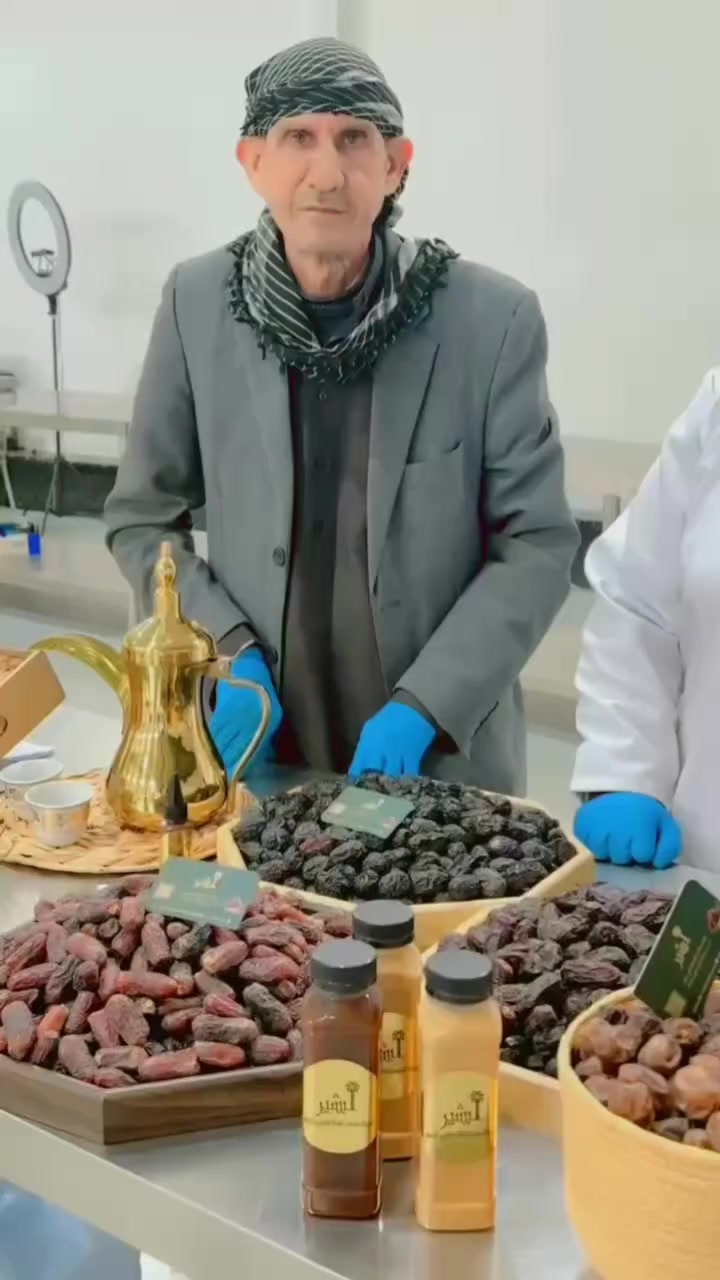 #أطلب الأن 
نوفر لكم أجود أنواع التمور الخام والمحشّية، طعم أصيل وجودة تليق بالضيافة والهدايا.
اختيار دقيق، شغل نظيف، ونكهة ترضي كل الأذواق.
اطلب الآن وخلي التمر عنوان ضيافتك

📦 جاهزين لتجهيز المحلات والمولات
🎁 جوائز وهدايا بانتظار المتفاعلين
📞 ***********
📞 ***********pp
