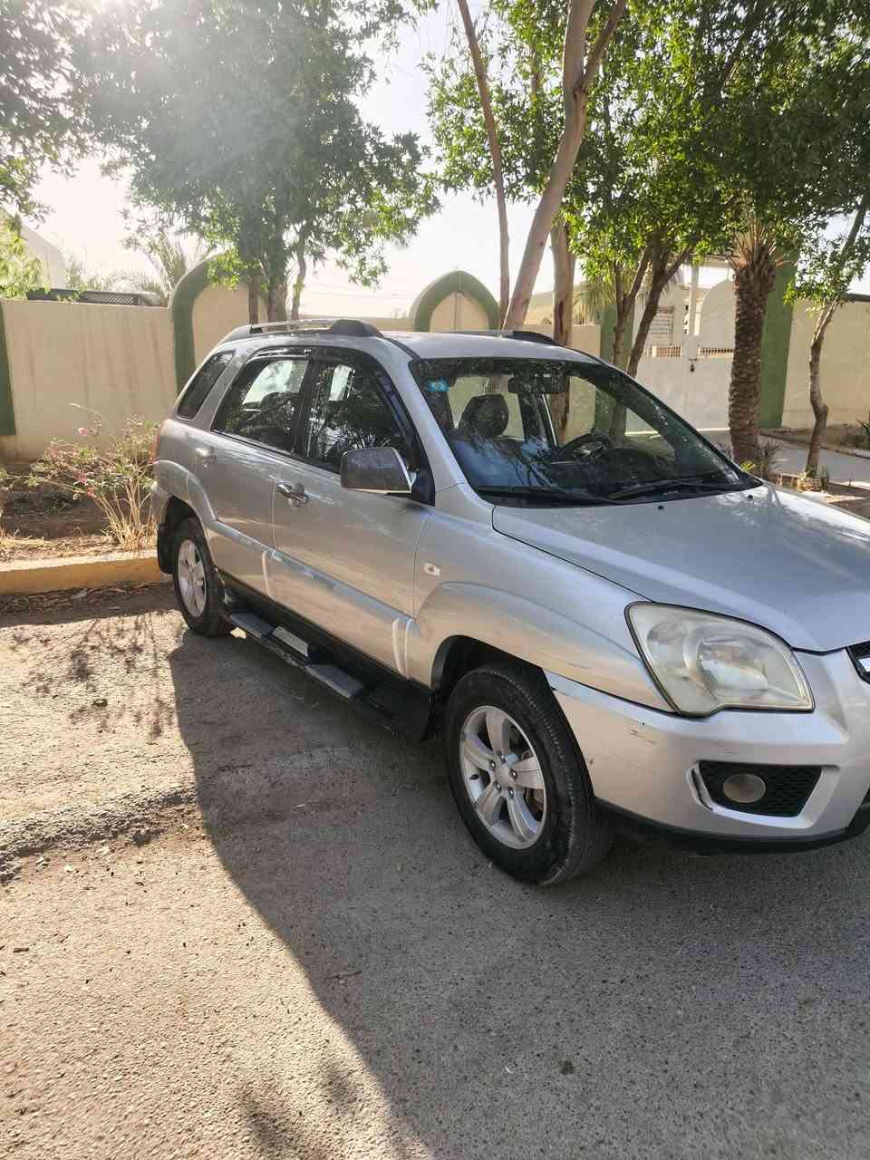 السلام عليكم 
سبورتج ٢٠٠٩  للبيع( ١٠٣ $) وبيهه مجال بسيط 
اللون سلفر 
بيهه تبديل بنيد بدون دواخل  وصبغ الجاملغ الخلفي سنويه جديده مكاني بغداد قريب بسمايه ابيع شرط التحويل المباشر 
***********
***********
