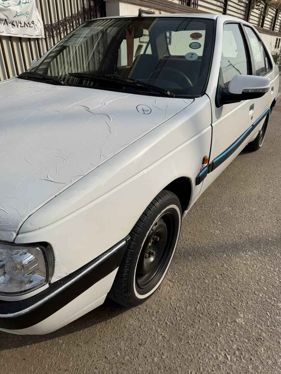 السلام عليكم 
بيجو 405 موديل 2012 مكفوله ماعدا فقط البنيد بي صبغ بدون ضربه والباقي كفاله 
السياره جديده وجاهزه گير ومكينه وتبريد وكلشي وسنويته 2030 ورقم انگليزي وومالكه هنا يمي بالنجف 
السعر 45 وبي مجال قليل للتواصل 
***********
