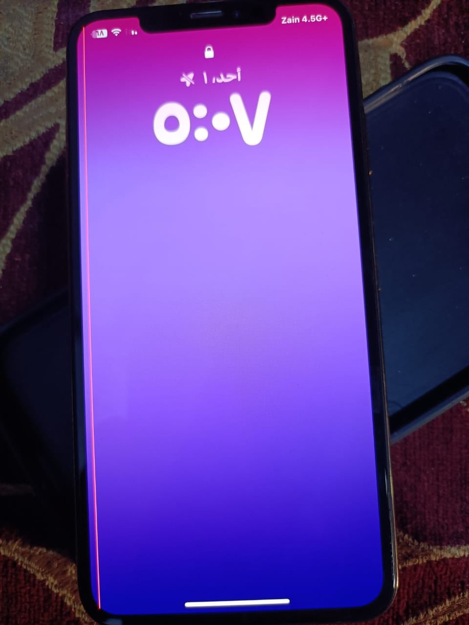 سلام عليكم

جهاز آيفون اكس ماكس ذاكره  ٥١٢شريحتين فيس إيدي شغال 

جهاز مبدل بطاريه فقط وبس هاذ الخط الي موضح بلصوره ما مأثر على أي شي مراوس أو بيع ١٨٠" تواصل ***********
