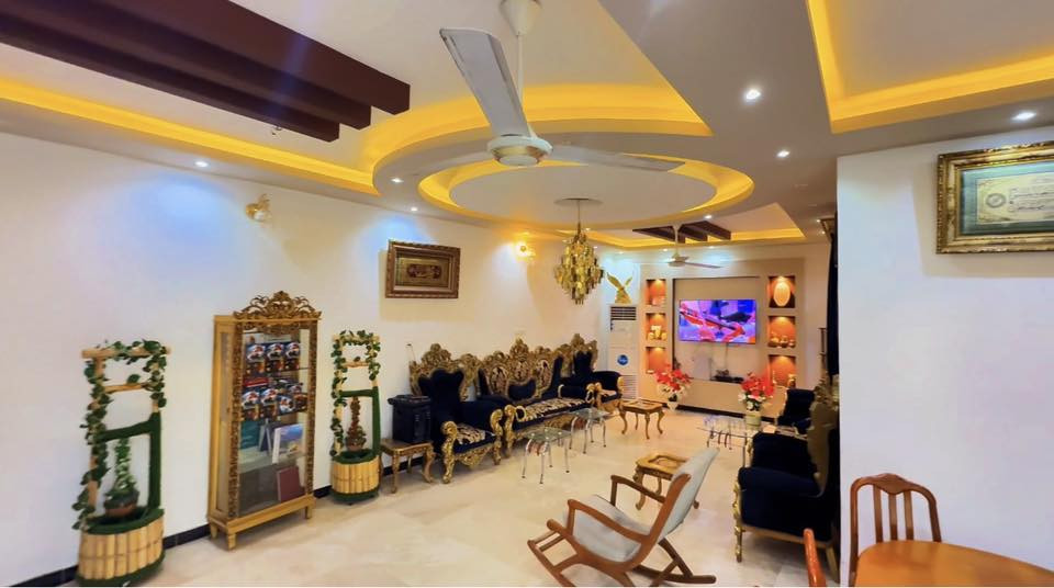 🔴سعر100 الشفت  عرض فتره محدوده 
مزارع اليمامة البيضاء 
اسعار مناسبه 
تبعد عن المنصور 15 دقيقه 
للإيجار اليومي 
تحتوي المزرعة على:
• مسبح
• گراج كبير 
•العاب اطفال 
•4 غرف نوم متكاملة
•مولدة خاصة للمزرعة
•بلي ستيشن 5
•نراگيل
•سبالت 
يتوفر 4 مزارع 
للاستفسار 
***********
