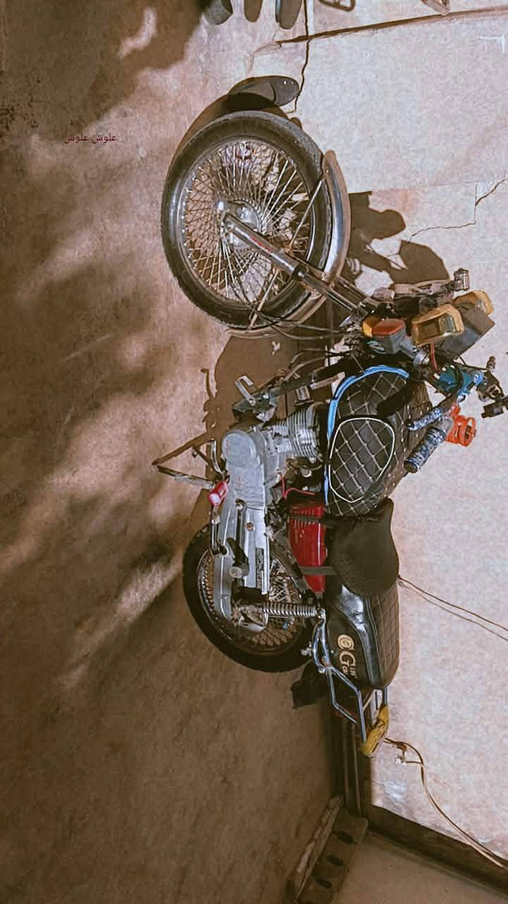 اسلام عليكم موطور للبيع موديل 21محرك مفتوح اربعه كير شرط من الويل للوي نشاط فول***********
