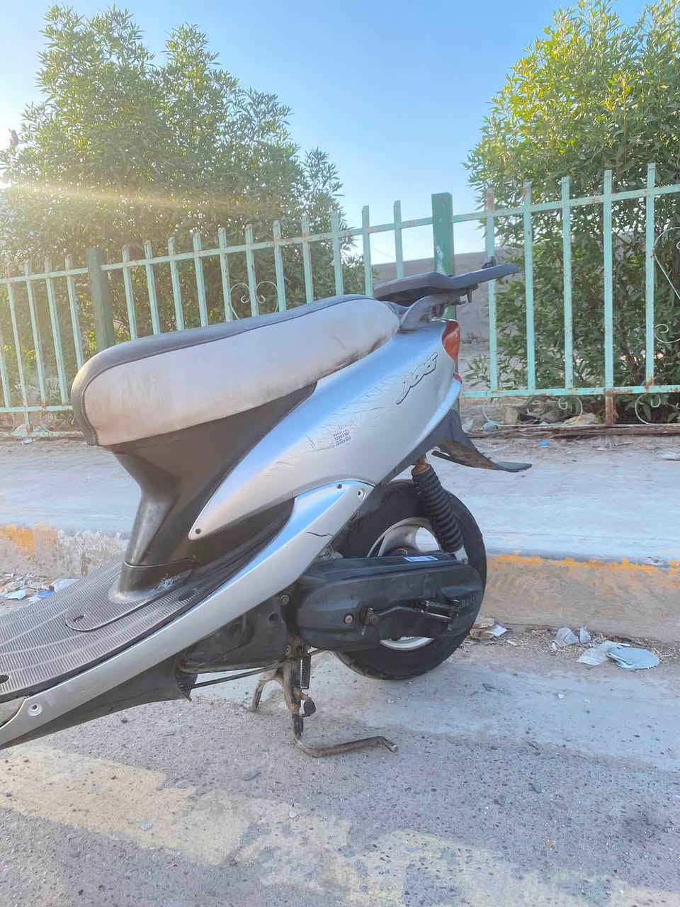 السلام عليكم دراجه عصفوريه 60 للبيع كامله كلهه بلاد نكره سلف مكينه. خرسه كهربائيات قفل جنطه كله شغال المكان بلغزاليه السعر250 الرقم ***********
