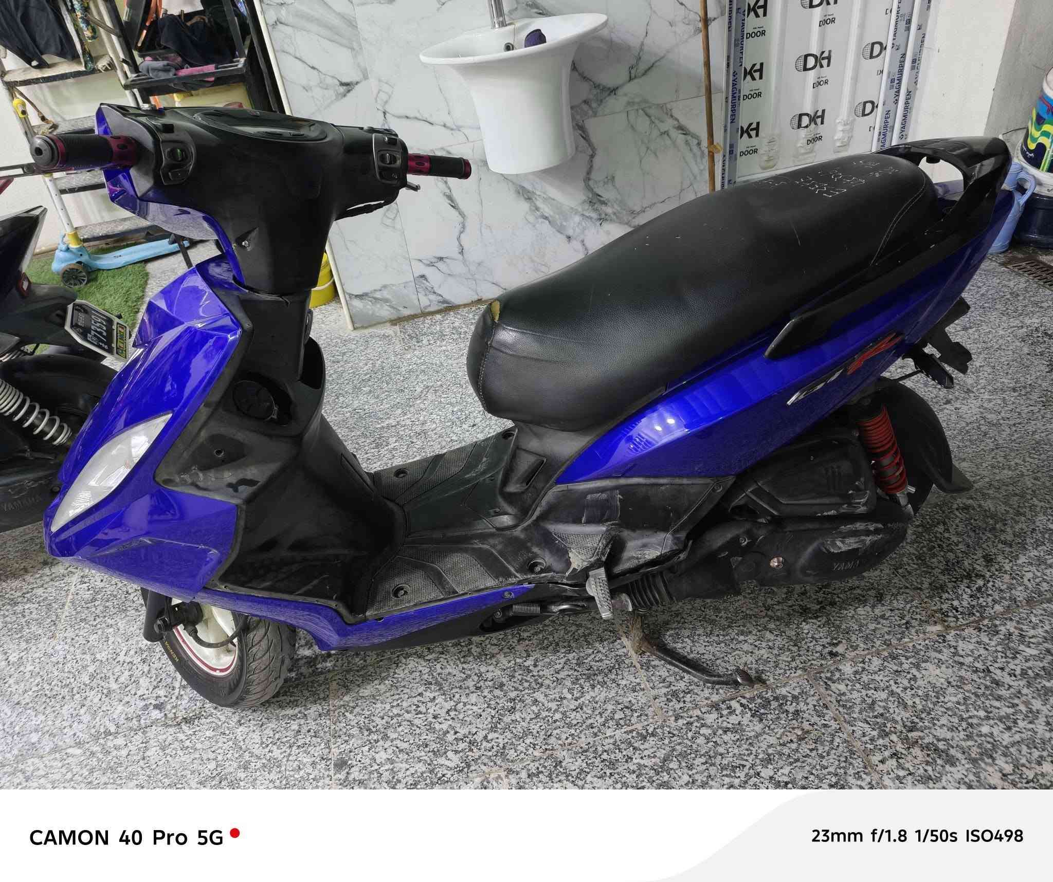 جيتي ار 2014
بيه تزويد يدات بريك رياضي وزنون عالي اشاير لد دراجه كامله ربع ماتصرف عليها
مكفوله كفاله عامه دراجه رمبه صارله فترا من نزلت  كهربائيّات كله شغاله قفل جنطه قفل ستيرن مابيه اي نقص مابيه  نكره كل وقت مكينه برغي ممفتوح بيه سعر800وبيه مجال الشراي رجآءةلمو شراي لايعامل ويطي سعر من كيفه يخابر مامتواجد عل فيس مكاني بغداد البلديات شارع المصرف رقمي ***********
