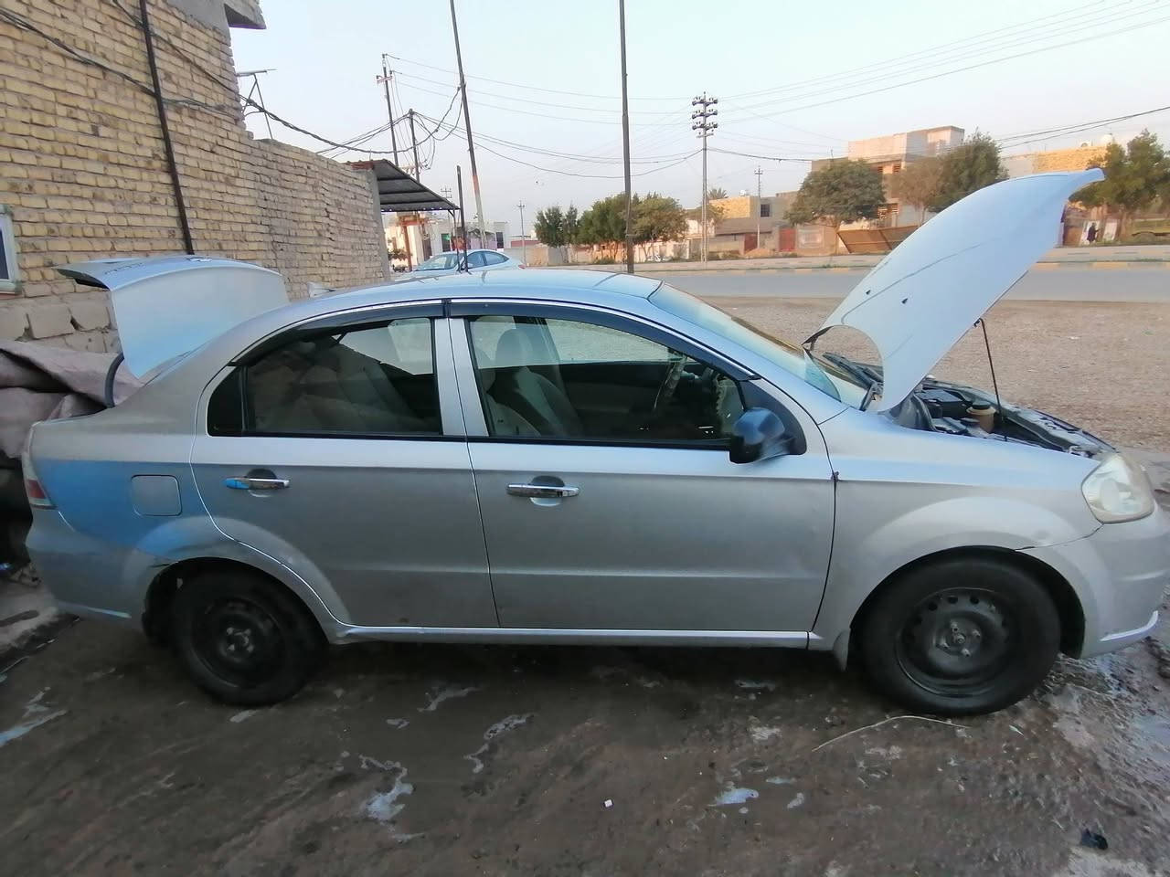 سلام عليكم افيو للبيع 2016كفاله عامه بيها قطعه وحده تبديل باب السدر كير مكينه مكفولات تخم تاير جديد حداديه تبريد دواخل رقم انكليزي بسمي سياره مصفره غرامات ومرور السياره ماعايزها شي مكفوله من كلشي سونار بيها ***********
