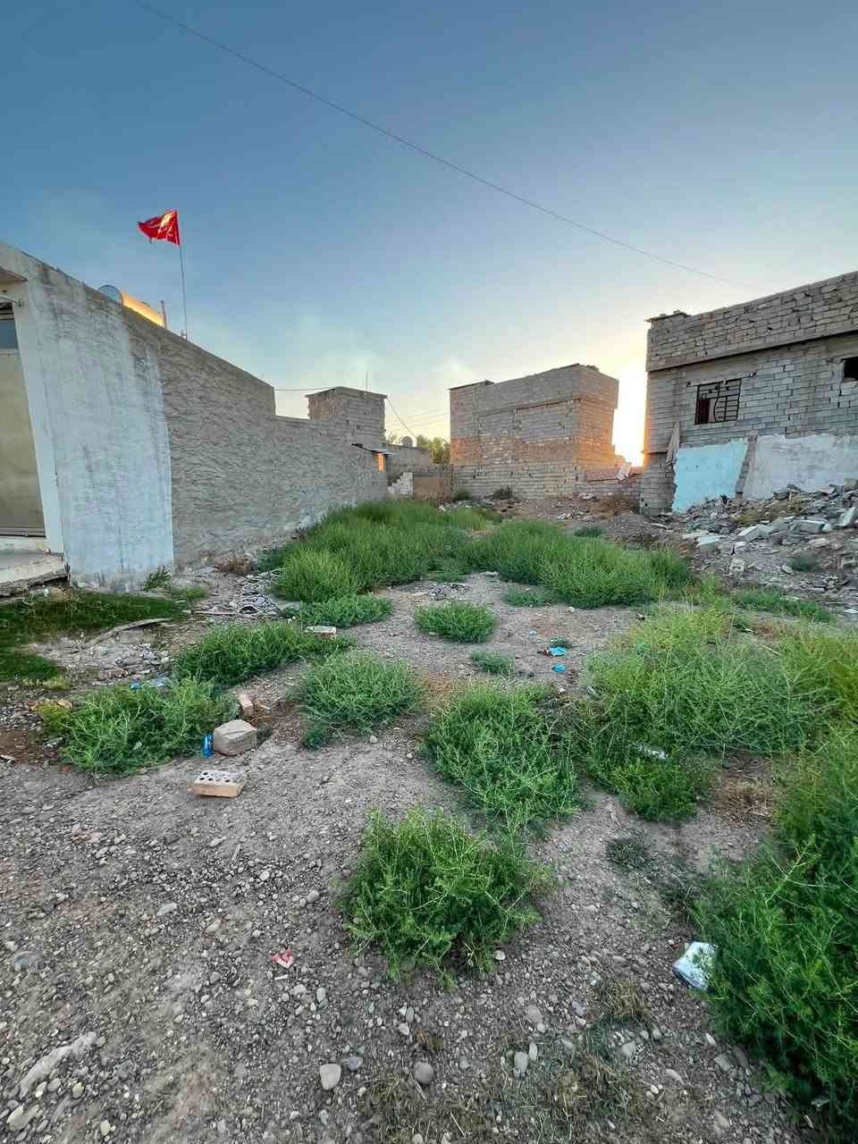 على بركة الله يتوفر قطعة ارض طابو ملك صرف
بمساحه 200مً في قاطع السجناء 

الواجه 10 النزال 20 قطعه حلوه وسعره مناسب وقريبه علا شارع كلش 

تكدر تسحب عليه اسكان وسعره مناسب 

ويتوفر لدينا كافت العروض التجاريه والسكنيه والزراعيه ونكدر نعرضلكم ونشتري كذالك باقي التفاصيل 

***********
