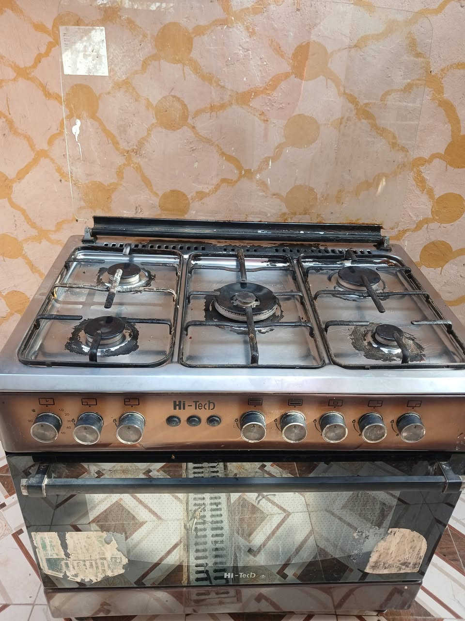 طباخ للبيع جدا نضيف سعره ١٠٠  وبيه مجال للشراي .. كربلاء الحسينيه .. ***********
