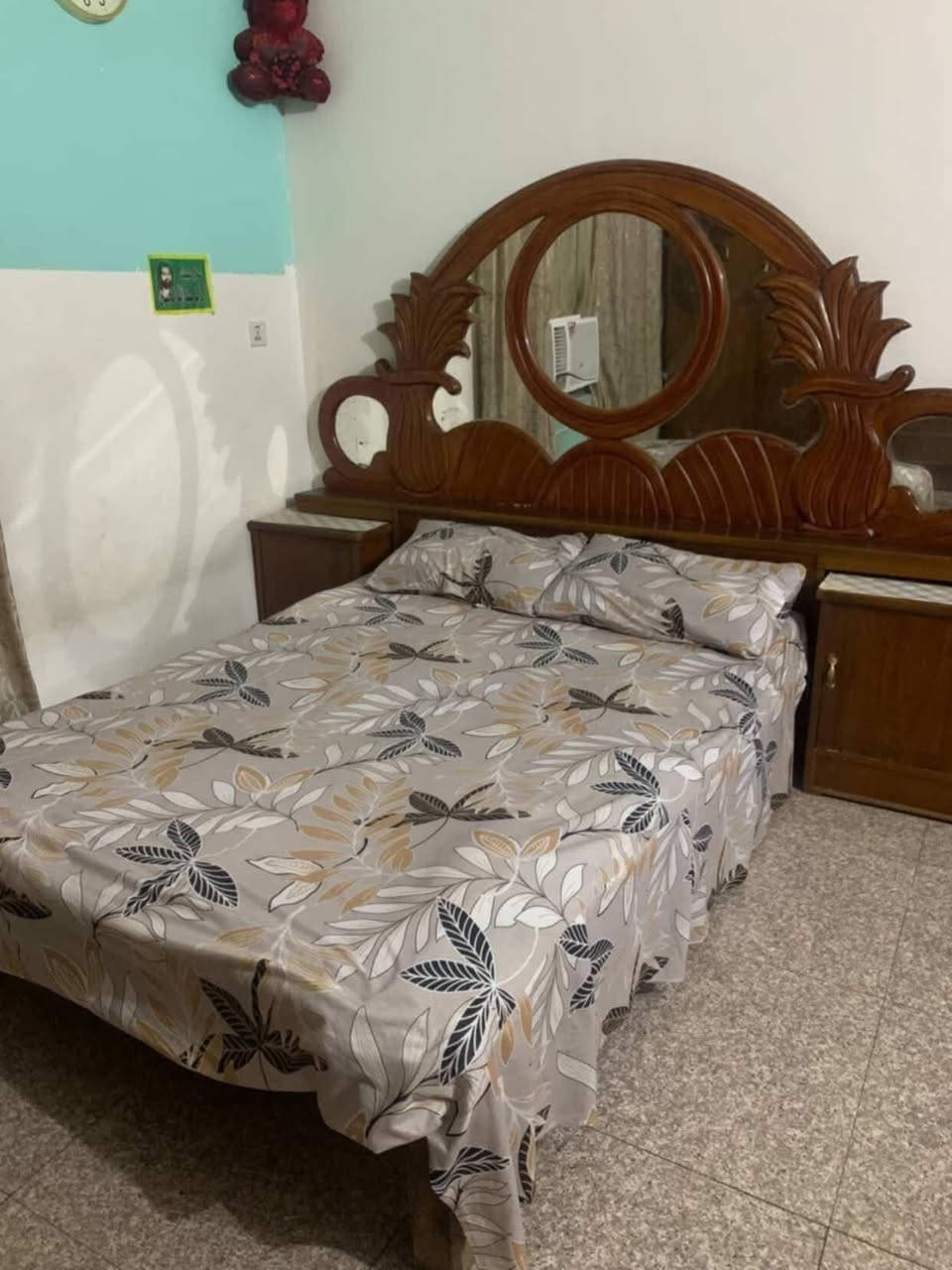 غرفه ام سته أبواب صاج عراقي السعر ٥٠٠ وبيها مجال للاستفسار خاص أو تساب ***********
