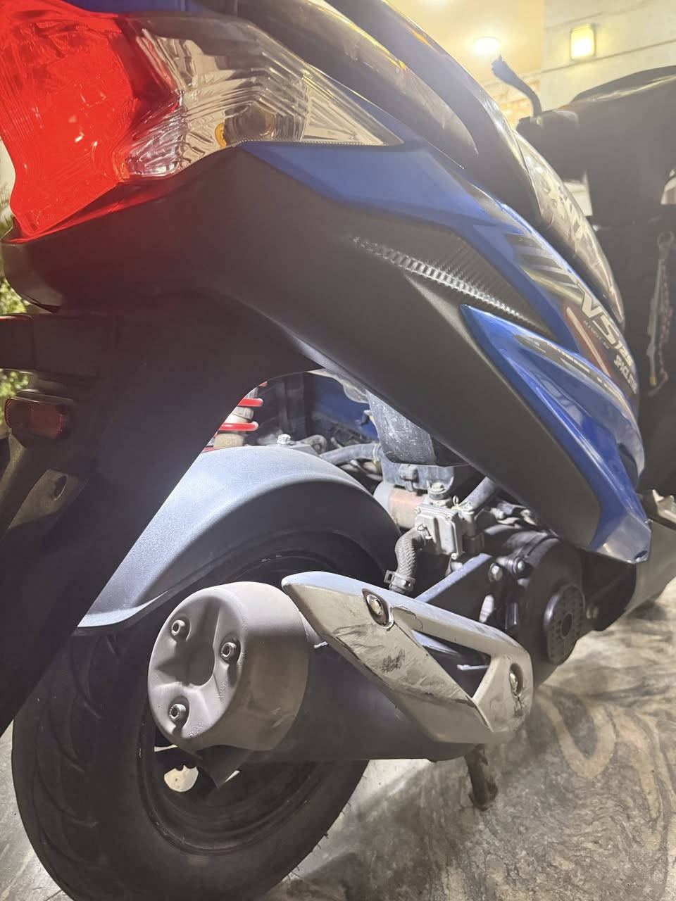 السلام عليكم 
هاوجي VS
مرقم تحويل ثاني يوم
النظافة 98‎%
للبيع او مراوس هاوجي DF
المكان الرمادي
السعر ***********
