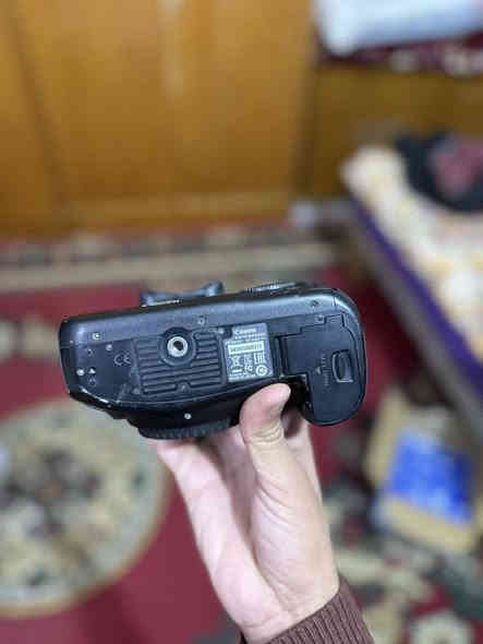 بدي كانون 7دي مارك تو / البدي حلو ومامتعوب (السعر650وبي مجال للشراي) للتواصل فقط اتصال مامتواجد على النت ***********
