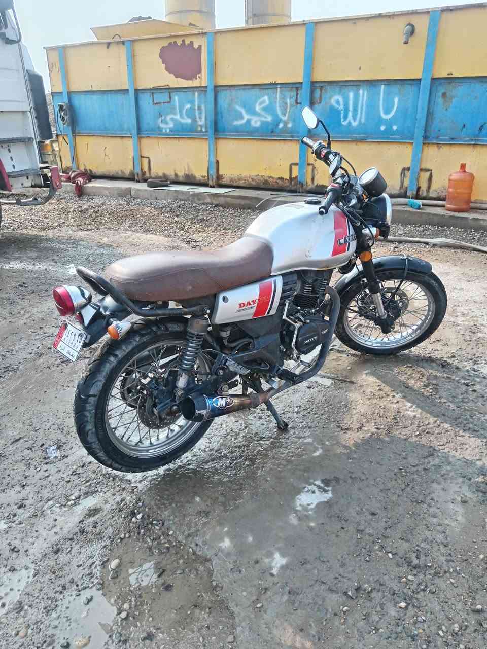 سلام عليكم دراجه لايتي 21مكفوله اوراق دراجه على وضع الشركه مكان كوت سعر مليون وربع وبيه مجال ***********
