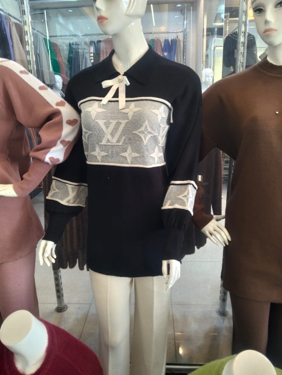 سوت تريكو نسائي جميع قياسات متوفره العنوان كوت انوار الصدر قرب مصور كريم مقابل اسواق حيدره متوفر توصيل 