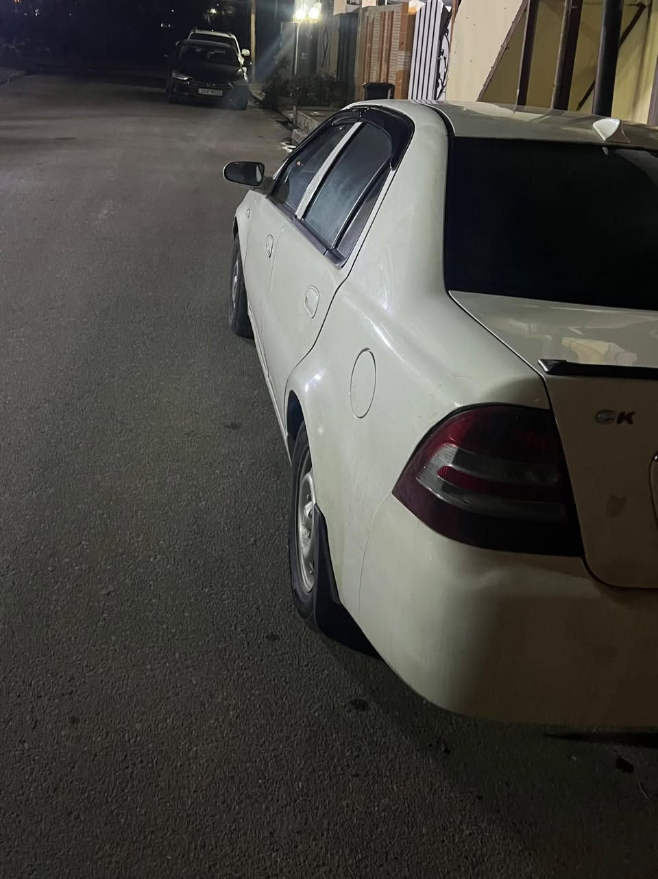 سيكي
2013 كصة جديدة
كير محرك شرط
طخم امامي خلفي جديد طخم تاير جديد
شواصي شرط

السيارة باسمي تحويل ثاني يوم رقم بغداد مسطرة يتحول موصل
جهة السايق والسكن كامل صبغ 
الضرر من جوا شبر

السعر 46
 موصل حي سومر
***********
