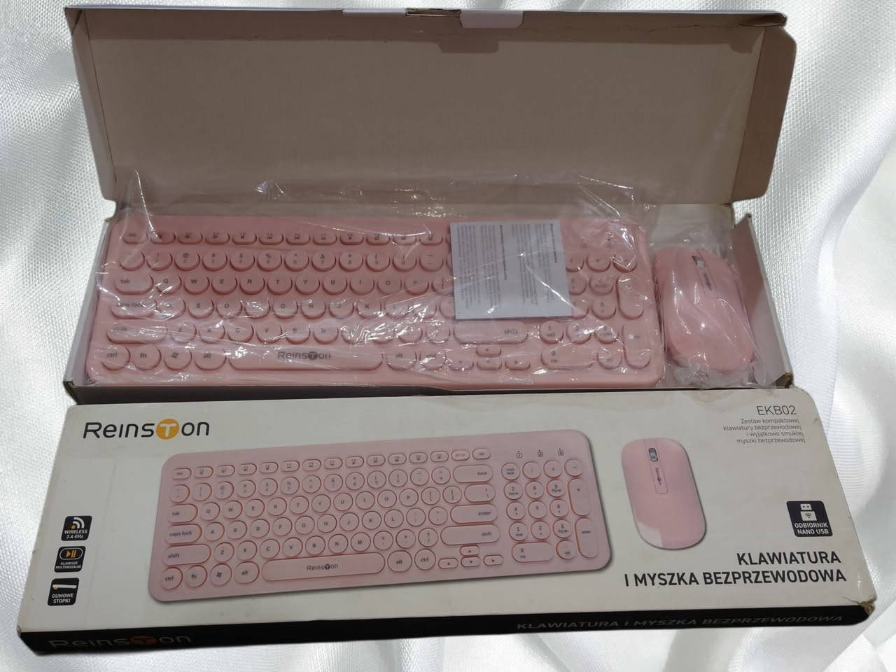 السلام عليكم

كيبورد وماوس (وايرلس) لون وردي 
القطع نظيفة جدا اوبن بوكس
مفحوصات شغالات بدون مشكلة

السعر 15 الف
 وموجود توصيل لكل المحافظات


**إذا كنت صاحب هذا الإعلان وتريد حذفه لأي سبب، رجاءا أرسل رسالة إلى الدعم الفني**