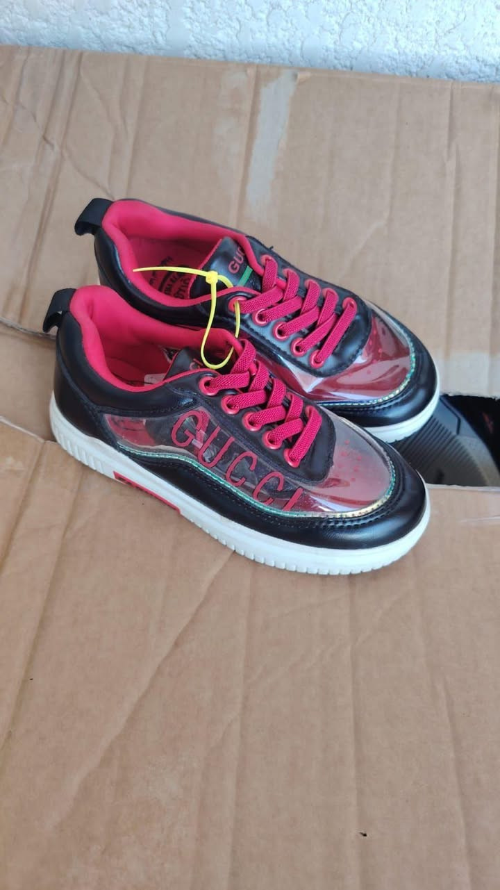 شلعة احذيه اطفال شرط الاحذيه ماركة 
صناعه خاصه وليس شي ان
العنوان/ البصرة/ القبلة
العدد 90 زوج البصرة, العراق


**إذا كنت صاحب هذا الإعلان وتريد حذفه لأي سبب، رجاءا أرسل رسالة إلى الدعم الفني**