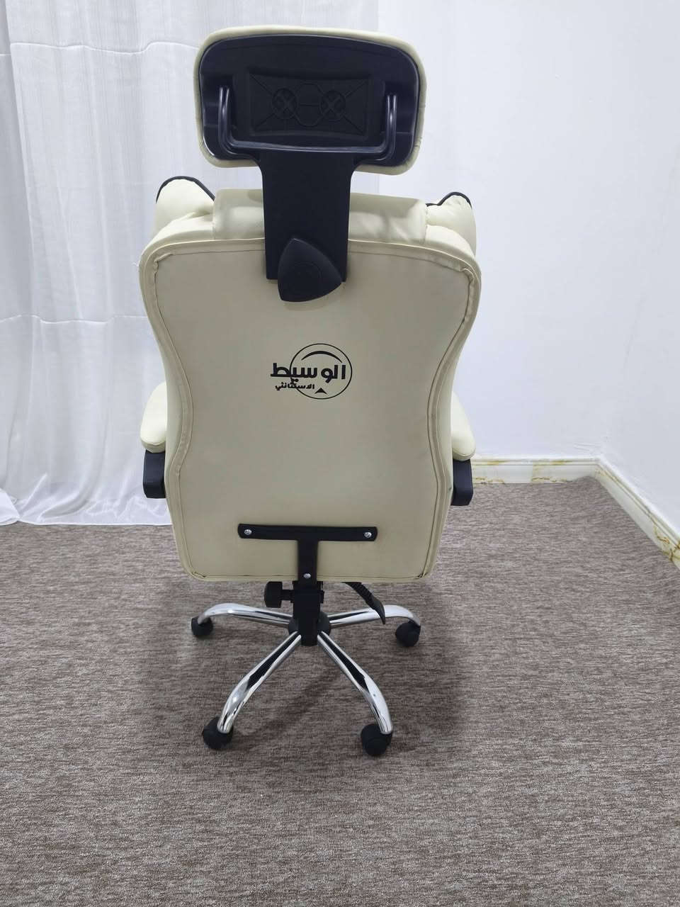 للبيع  سعر١٠٠
مكاني بصرة
***********
