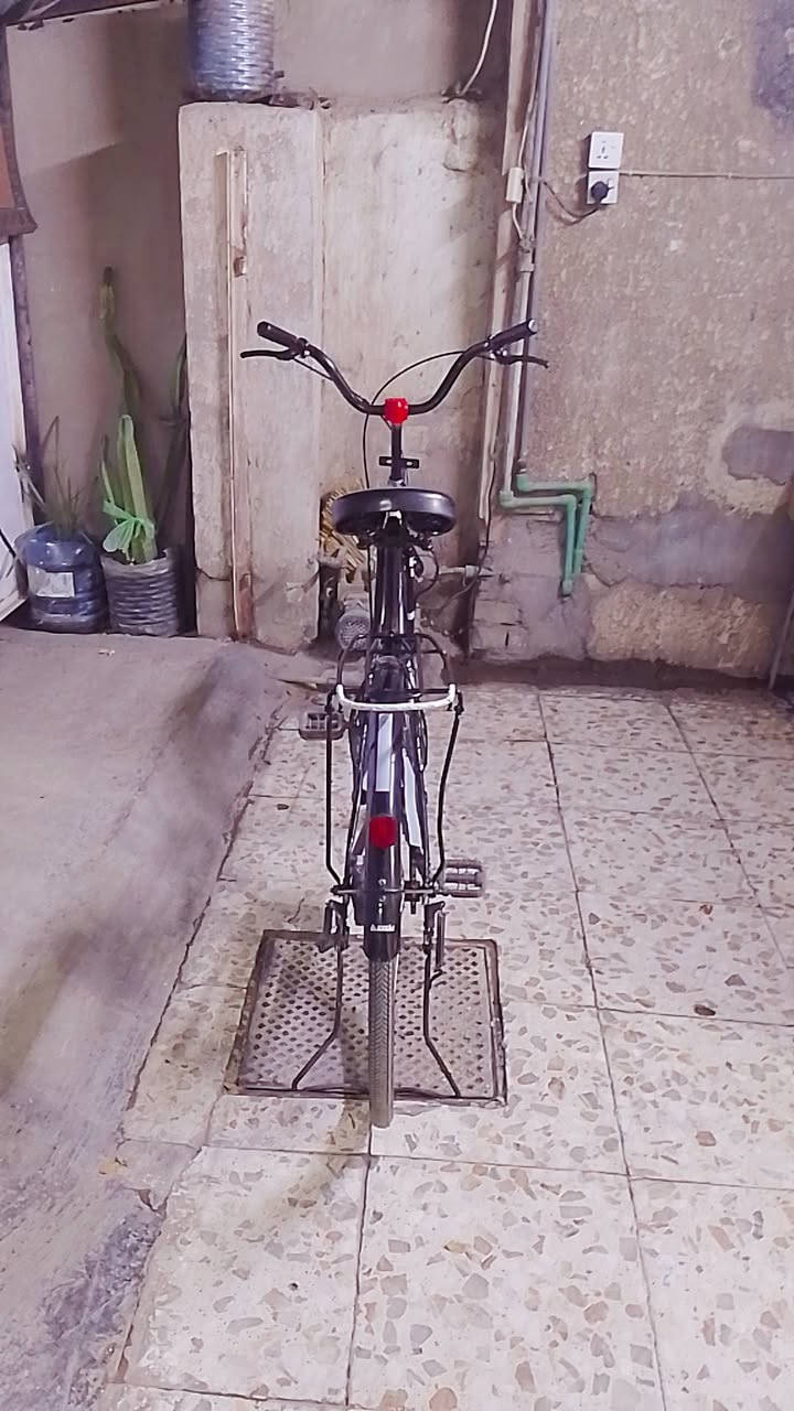 سلام عليكم بايسكل للبيع موديل 2022 صالة 4 أشهر من نزل من رمبة بايسكل نضيف كلش ياباني كلوب امامي داينمو السعر 110 وبي مجال العنوان بغداد الجديدة الاستفسار *********** متواجد ماسنجر واتس اب
