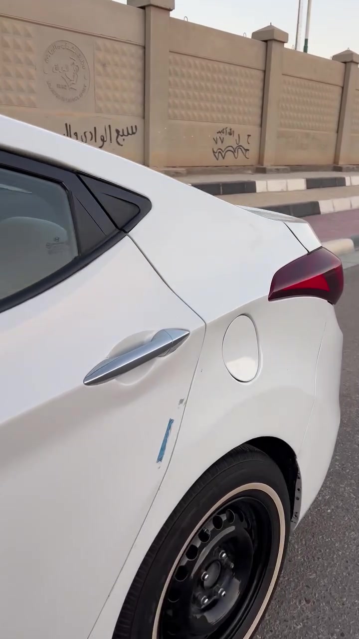 السلام عليكم 
النترا 2014 خليجي 
بغداد بأسمي 
محرك 1800
تبريد ثلج
بيها صبغ
السعر 85
المكان كربلاء المقدسة 
***********
