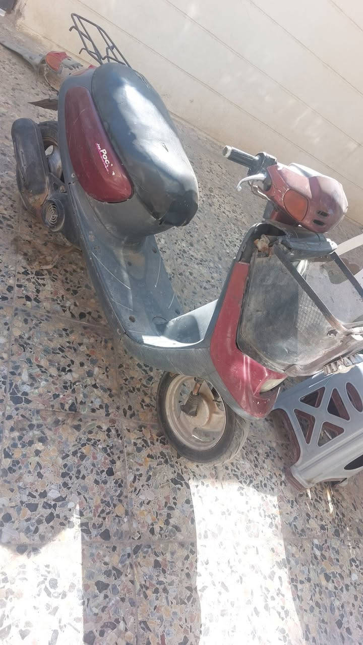 عندي دراجه كلش نظيفه نقصه بس باتري أريده ب200 وبيها مجال مكاني كربلاء حي الشهداء سيف سعد وهاذا رقمي ***********
