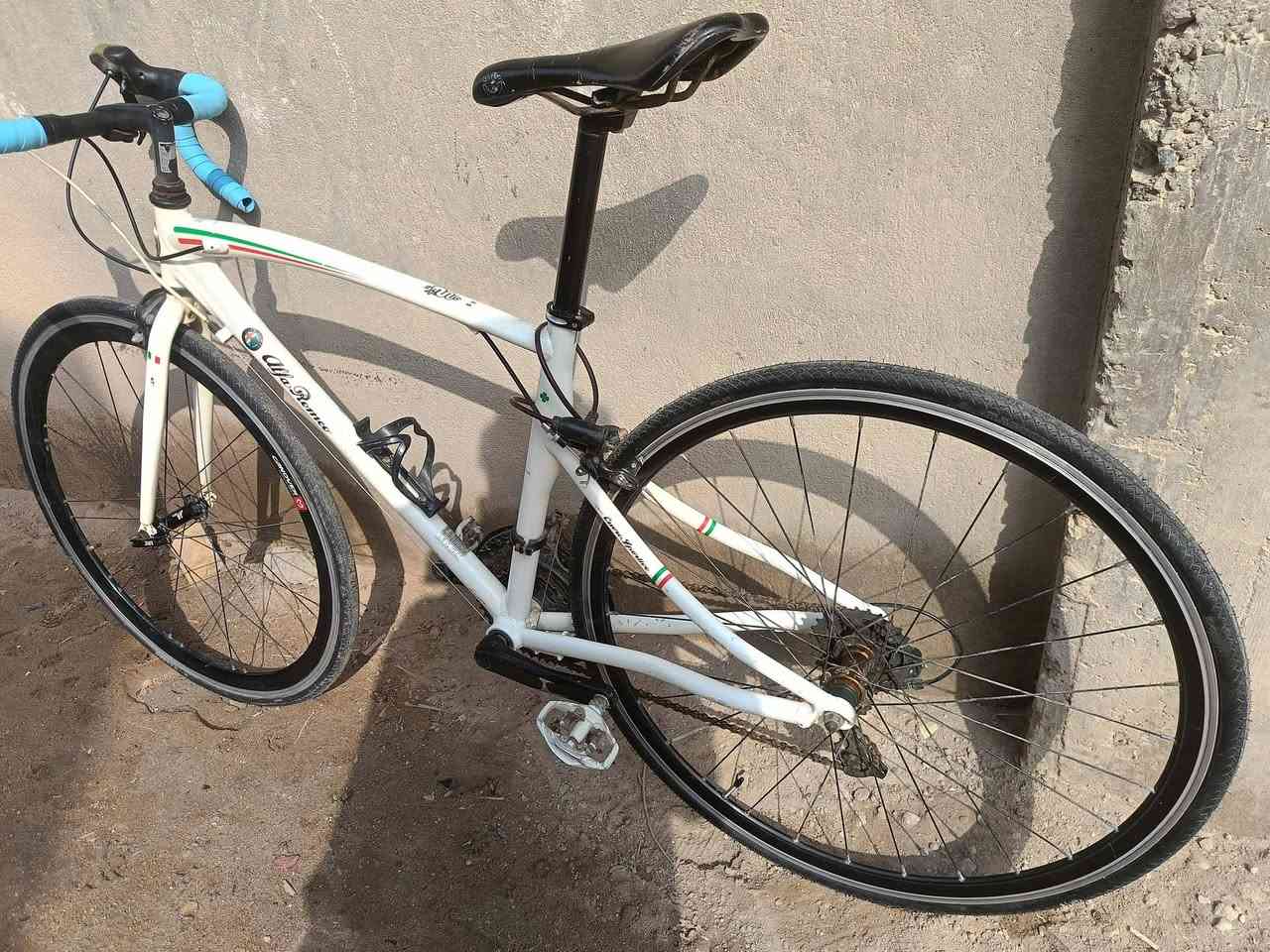 رولد R7 ايطالي نضيف 225 بي مجال ***********
